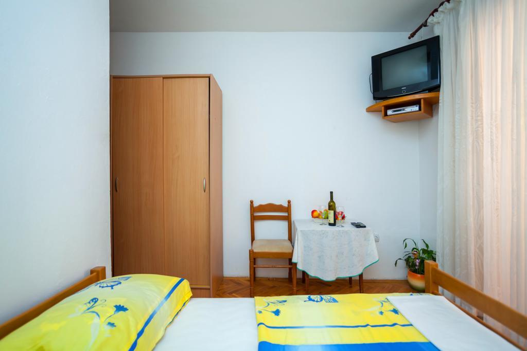 Apartments Marko Tivat Pokoj fotografie